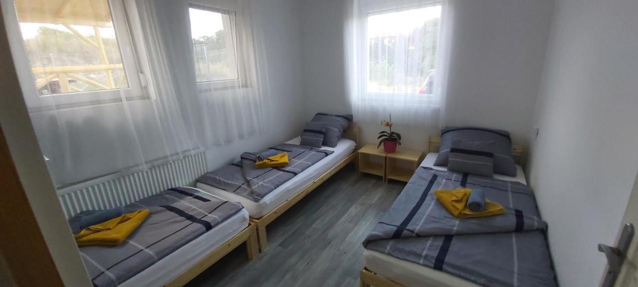 Lali Apartman Balatonudvari Extérieur photo